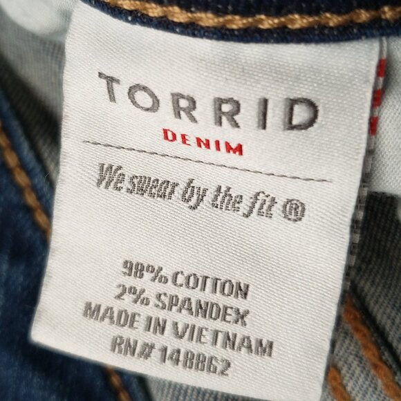 Torrid Bermuda Jeans Women's Distressed Frayed Medium Wash Stretchy Blue 20 - Picture 5 of 6